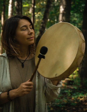 shamanism_and_psychotherapy_workshop_ann_sinko_robert_falconer_girl_17
