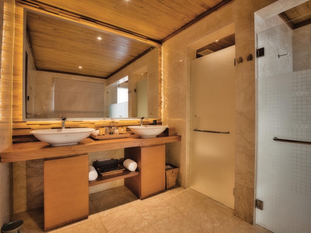 Copy-of-04-Volcano-Vista-Villa