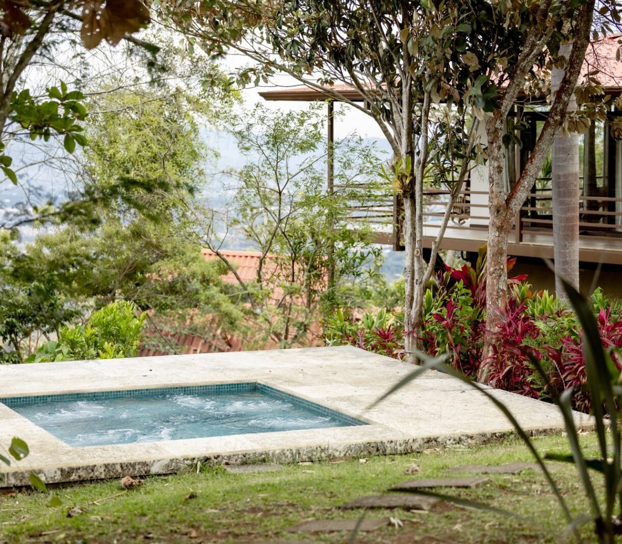 RRPuraVida_GroundsBuildings057
